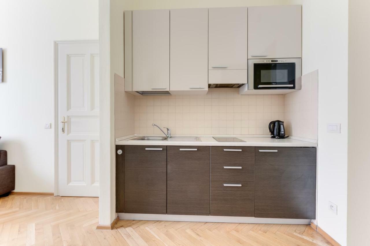 Hálkova 5 Apartamento Praga