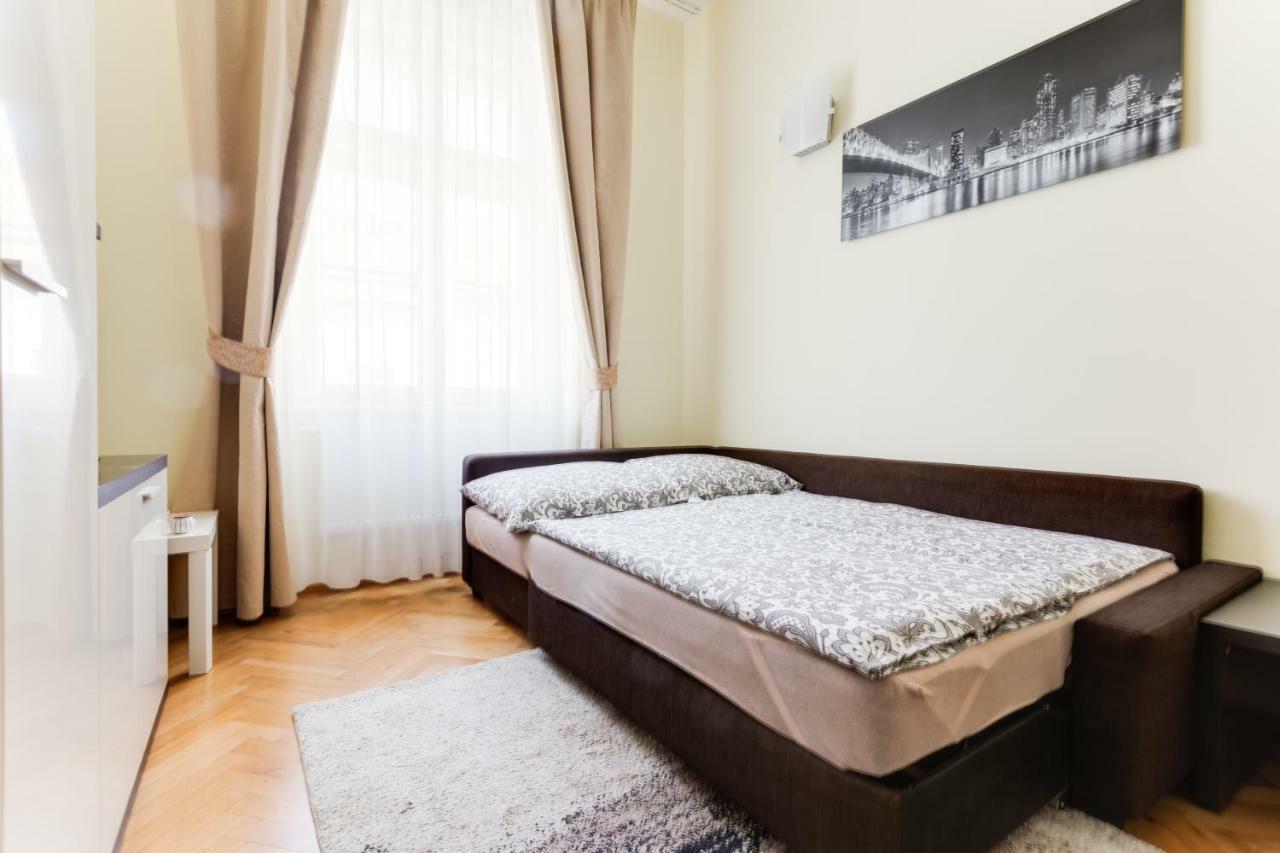 Hálkova 5 Apartamento Praga
